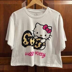 NWT Hello Kitty by Sanrio White Crop T-Shirt Junior's Size Medium